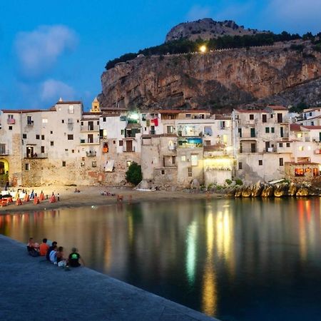مبيت وإفطار تْشيفالو Casa Marina, La Terrazza Sul Mare المظهر الخارجي الصورة