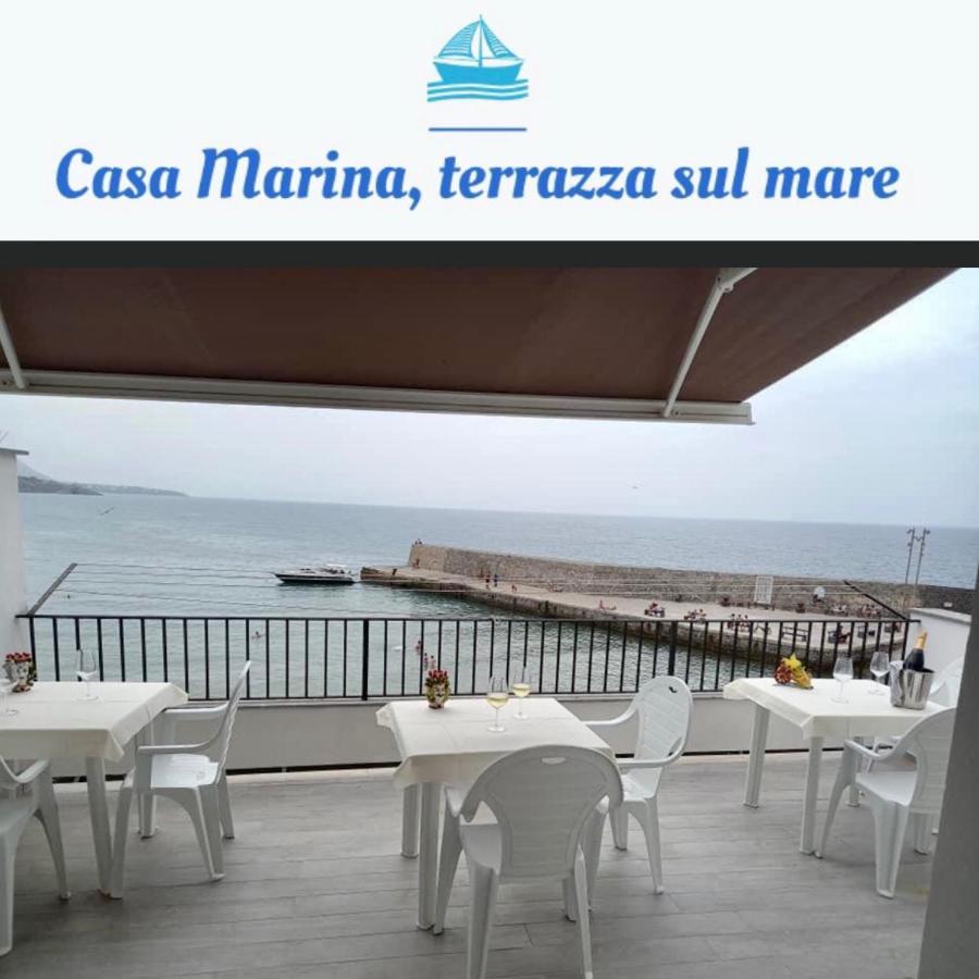 مبيت وإفطار تْشيفالو Casa Marina, La Terrazza Sul Mare المظهر الخارجي الصورة