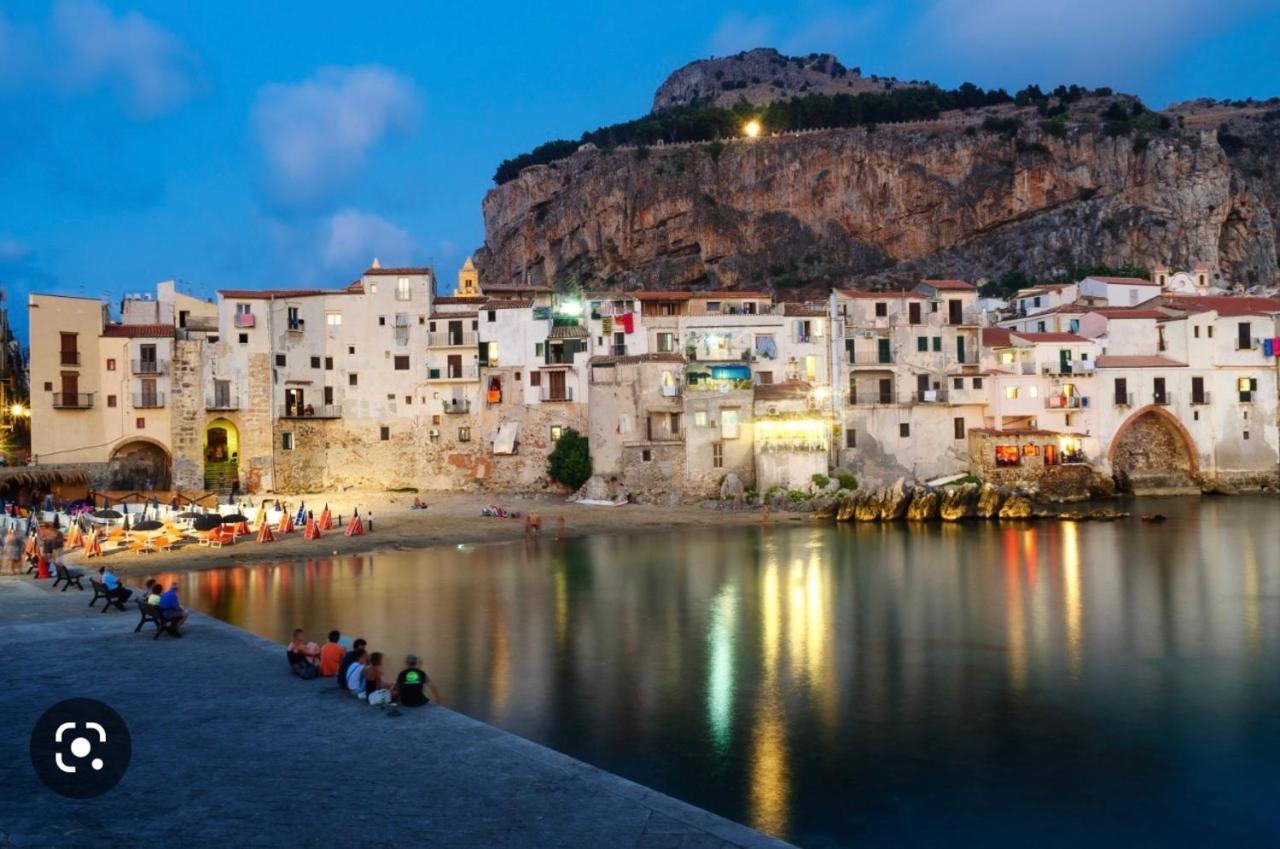 مبيت وإفطار تْشيفالو Casa Marina, La Terrazza Sul Mare المظهر الخارجي الصورة