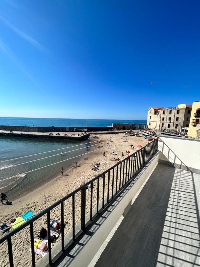 مبيت وإفطار تْشيفالو Casa Marina, La Terrazza Sul Mare المظهر الخارجي الصورة