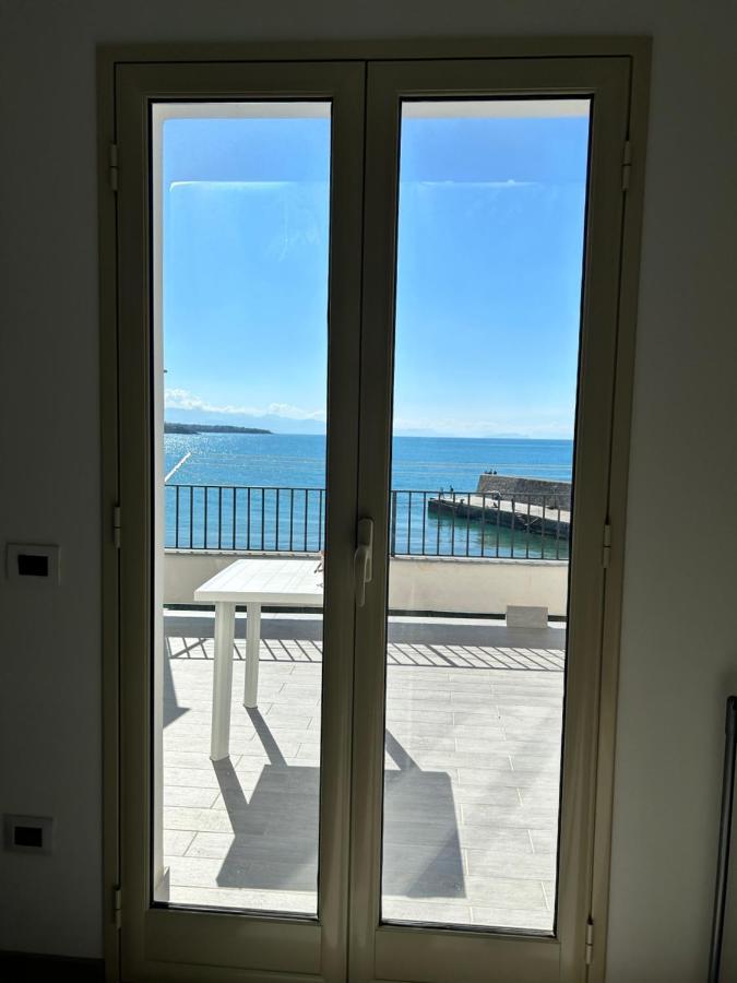 مبيت وإفطار تْشيفالو Casa Marina, La Terrazza Sul Mare المظهر الخارجي الصورة